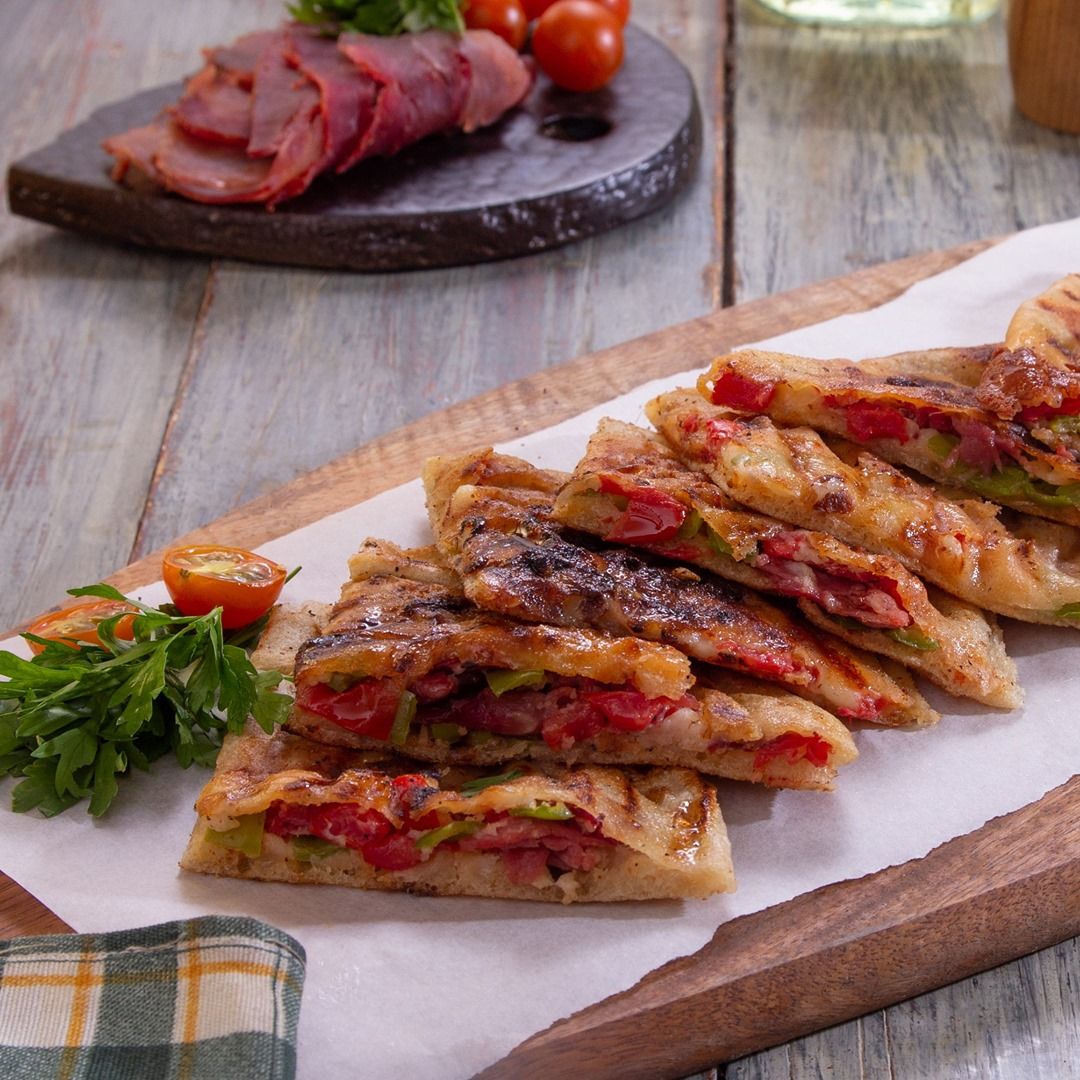Turkish smoked hawawshi and mozzarella