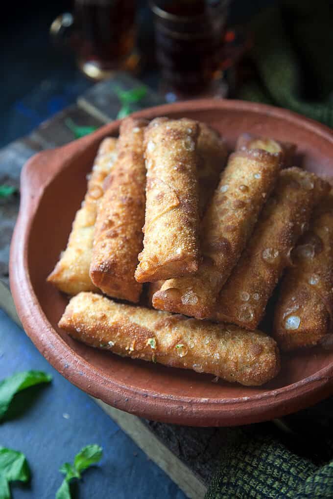 Sambusak Spinach Roll