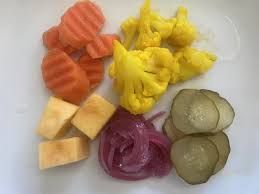 Large Hum Yum Pickles Platter