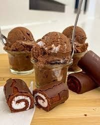 Hohos And Chocolate Ice Cream Box
