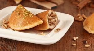 Qatayef with nuts