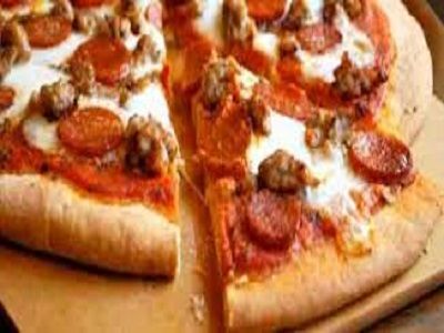 Alexandrian Smoked Sausage Pizza