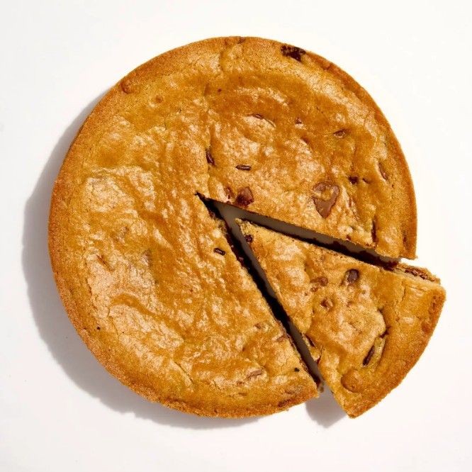 Giant Chocolate Chip Cookie