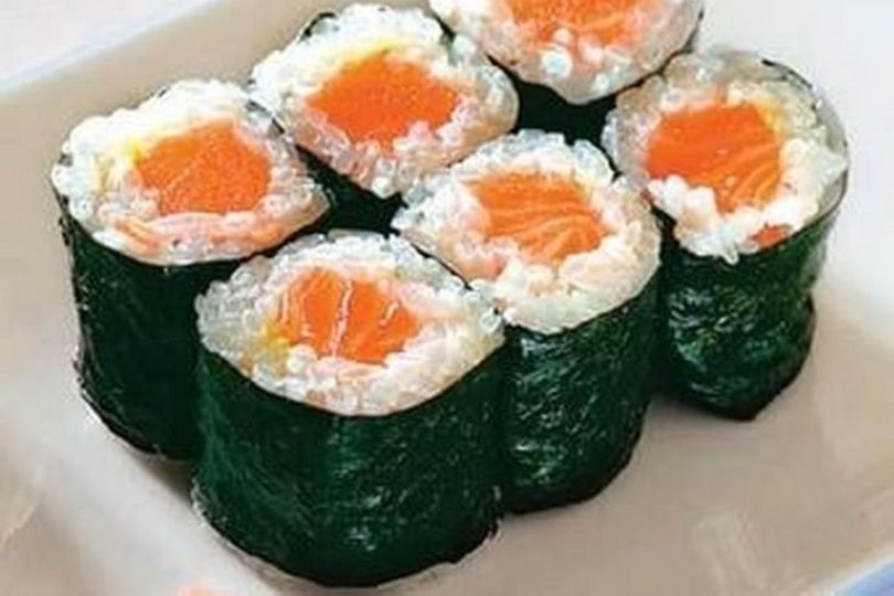Hoso Maki Caviar 6 pieces