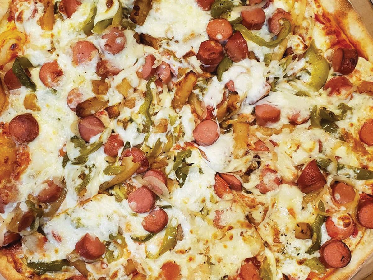 Hot dog pizza