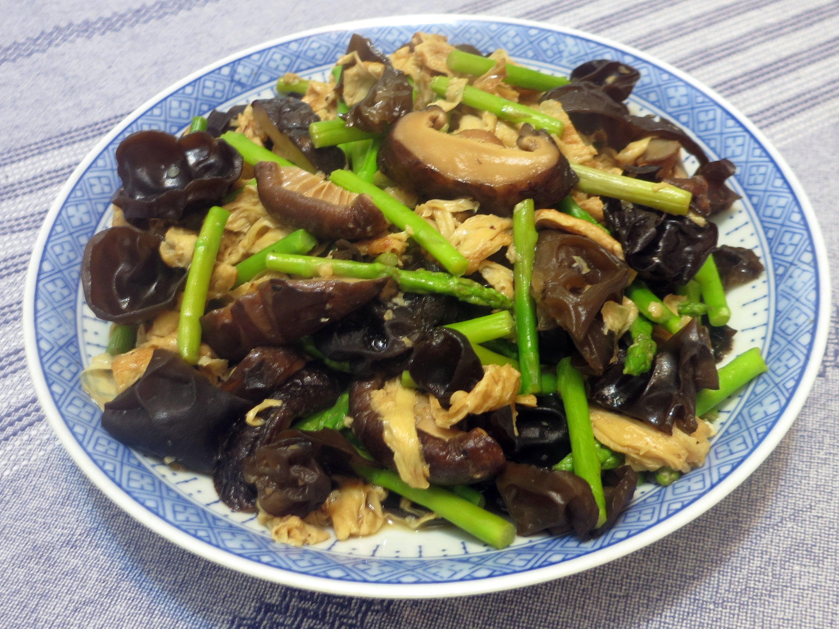 T06- Tu- Fu with Black Mushroom
