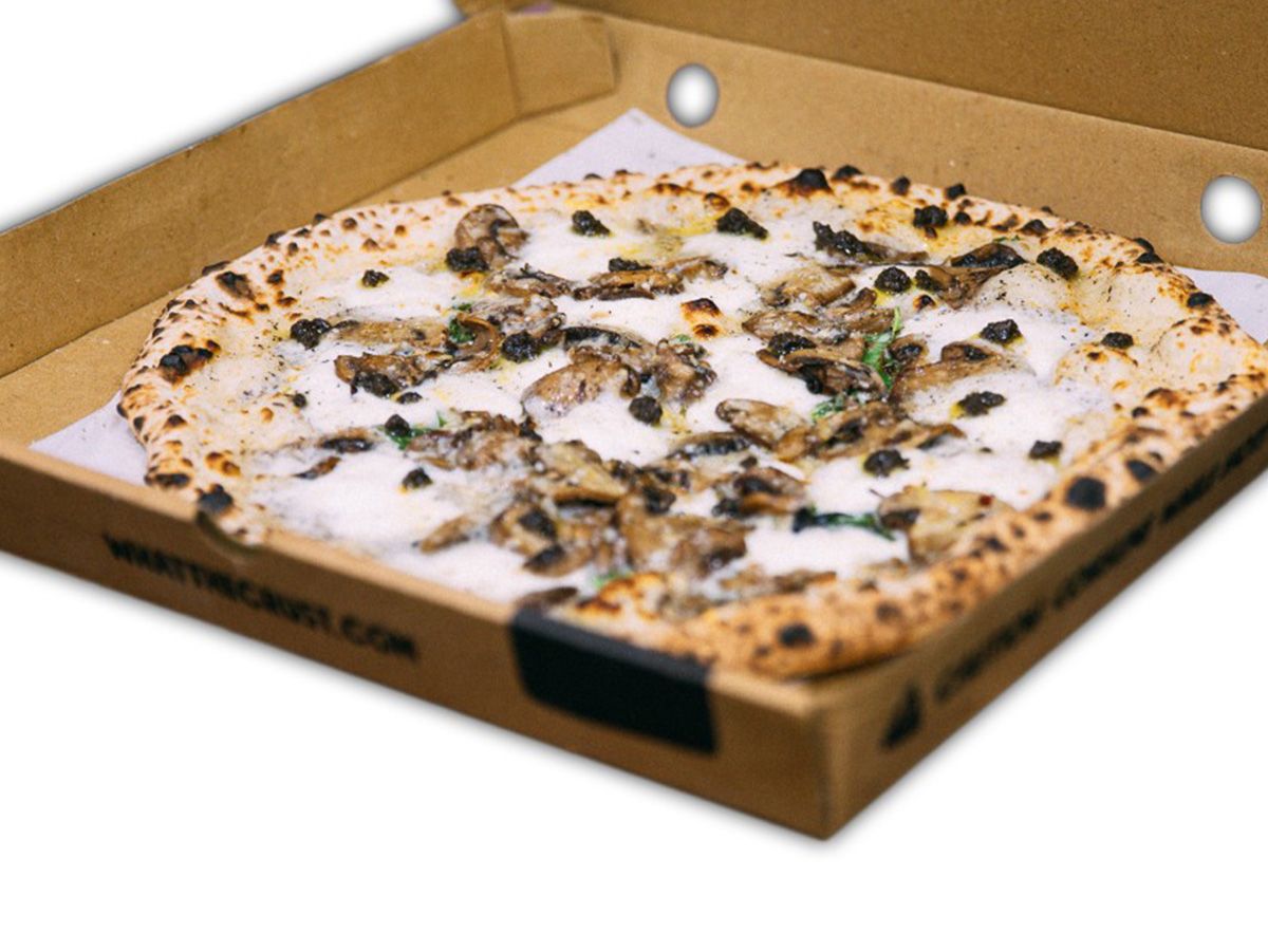 La Tartufata Pizza The Truffle Lover