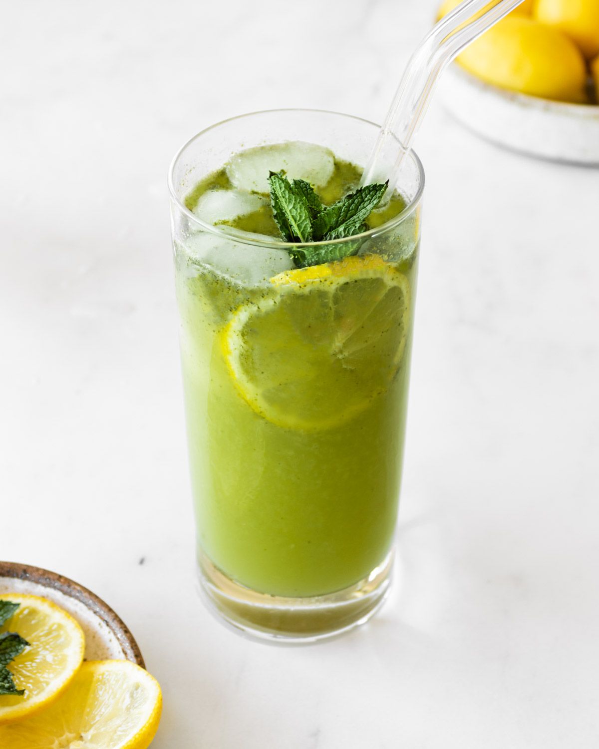 Lemon juice with fresh mint