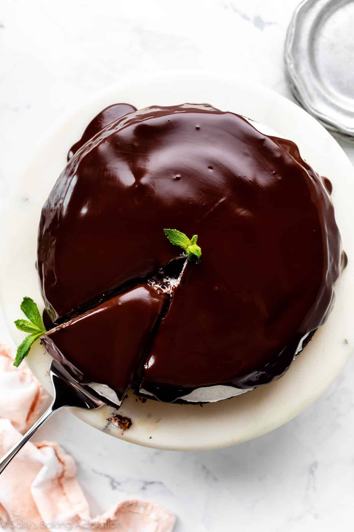Medium Mint With Chocolate Cake