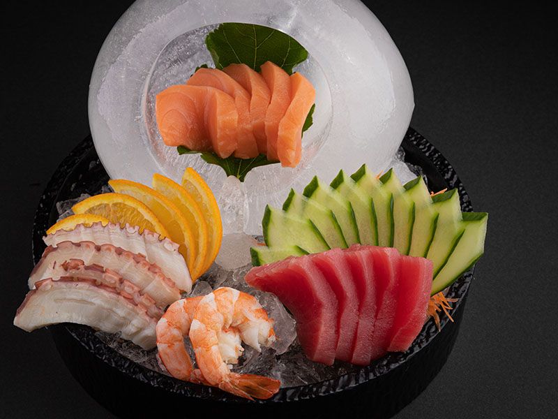 Mix Sashimi - 16 Pieces