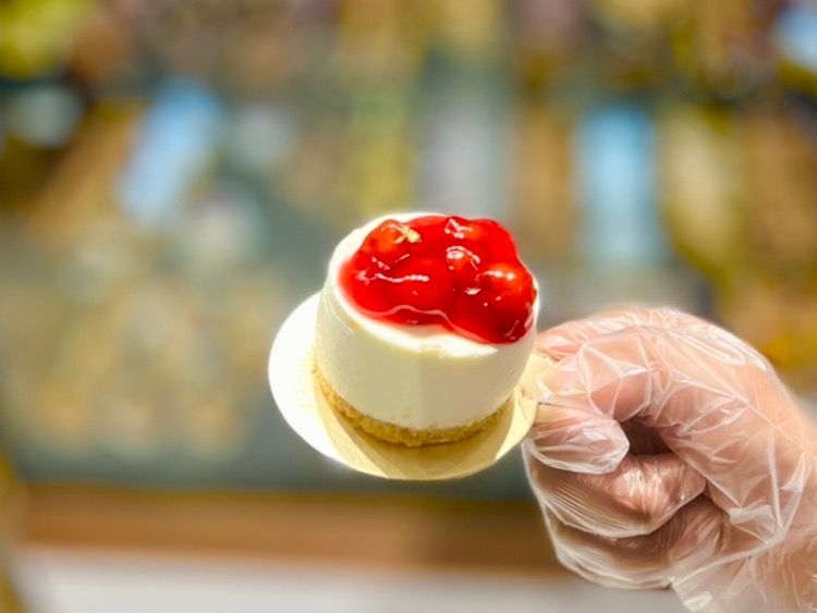 Cherry Cheesecake Gateau