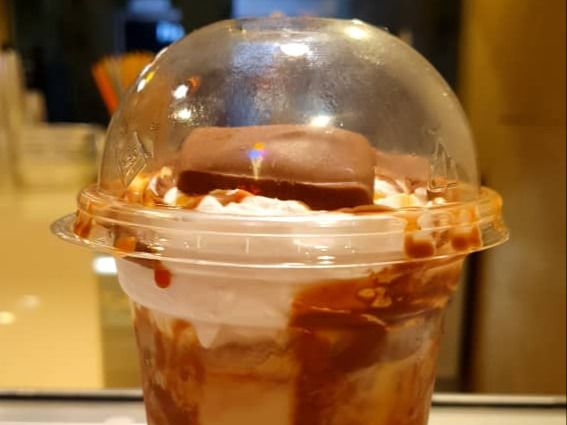 Galaxy ice cream with Kinder.
