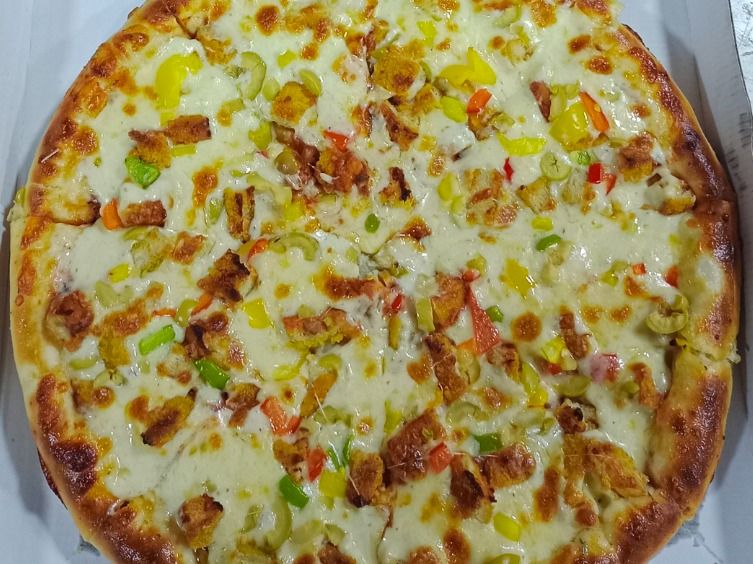 Crispy Chicken Pizza