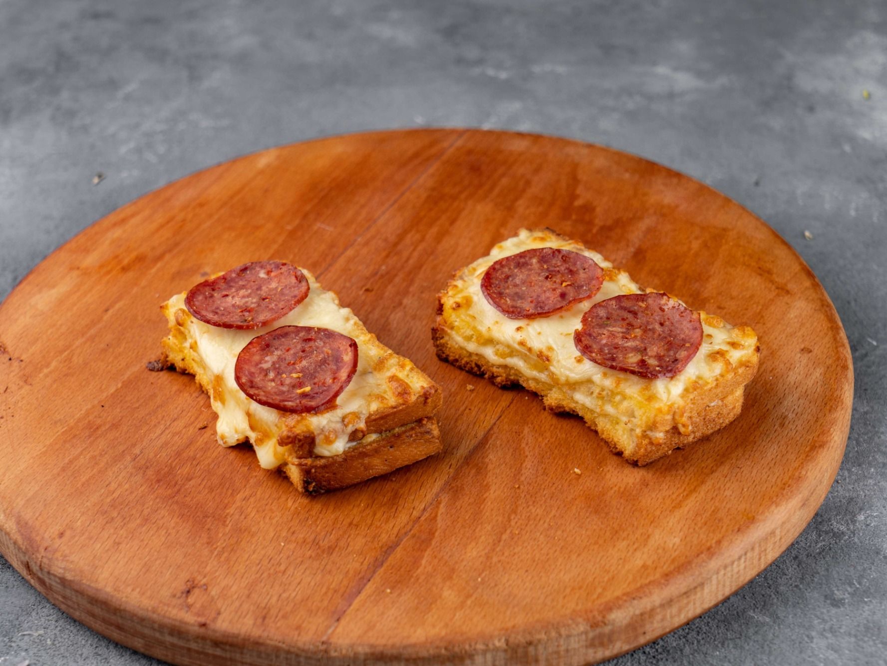 Pepperoni Garlic Bread