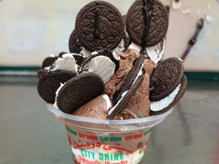 Oreo box with ice cream