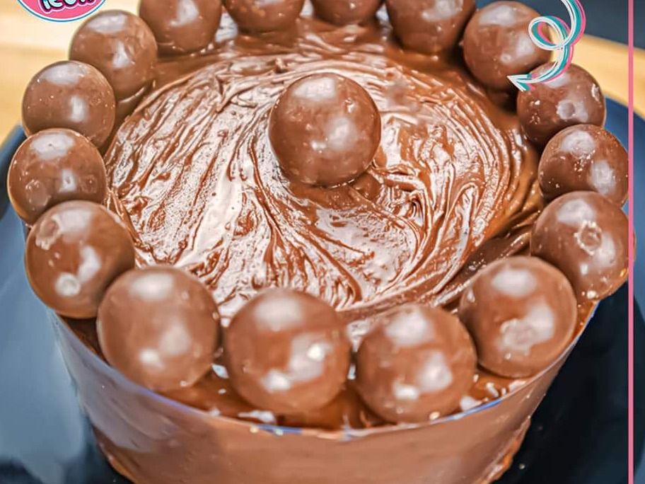 Mini Maltesers Cake