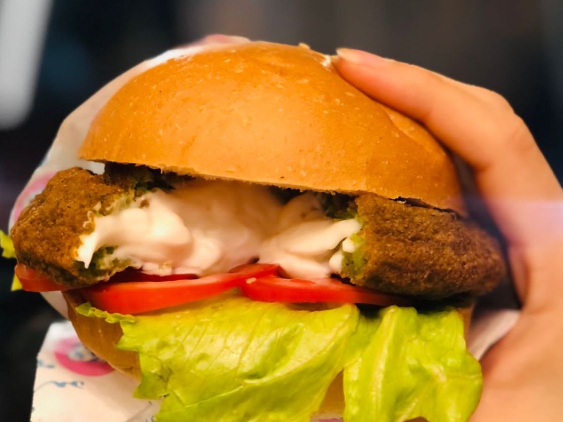 green kiri Burger Sandwich
