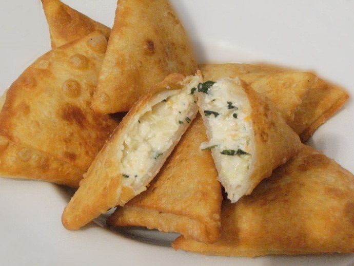 Cheese Sambousek, 4 Pieces