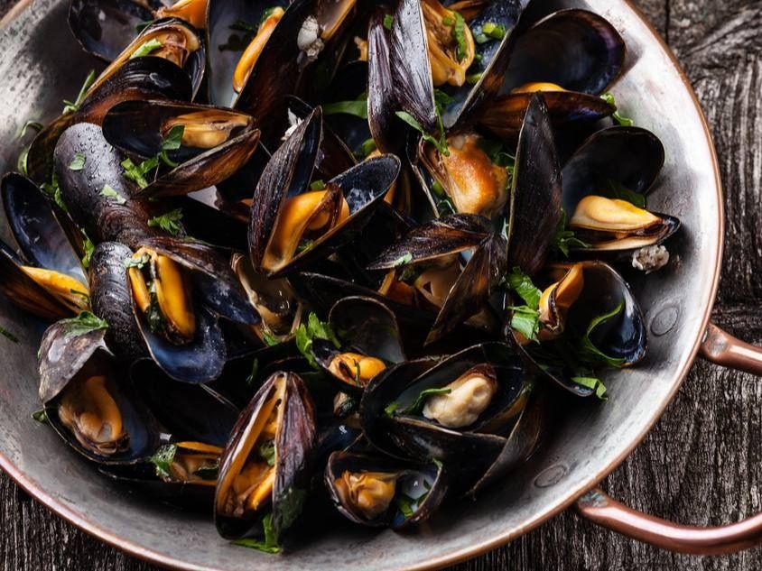 Uncooked Mussels