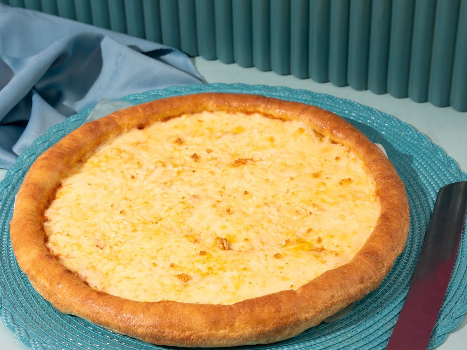Keto Low Carb Margherita Pizza