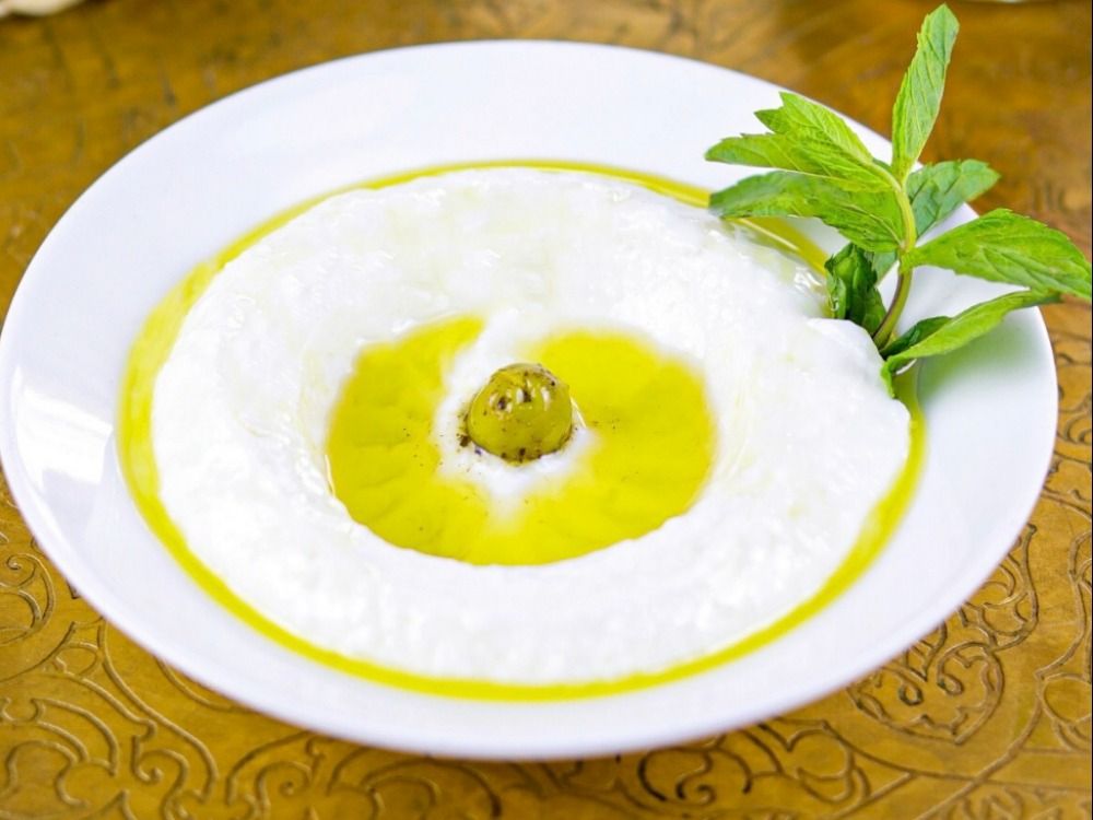 Garlic Dip (Tomia)