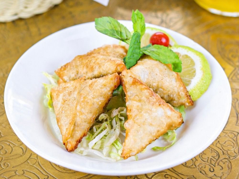 Meat Sambousek 4 Pieces(Lahma)
