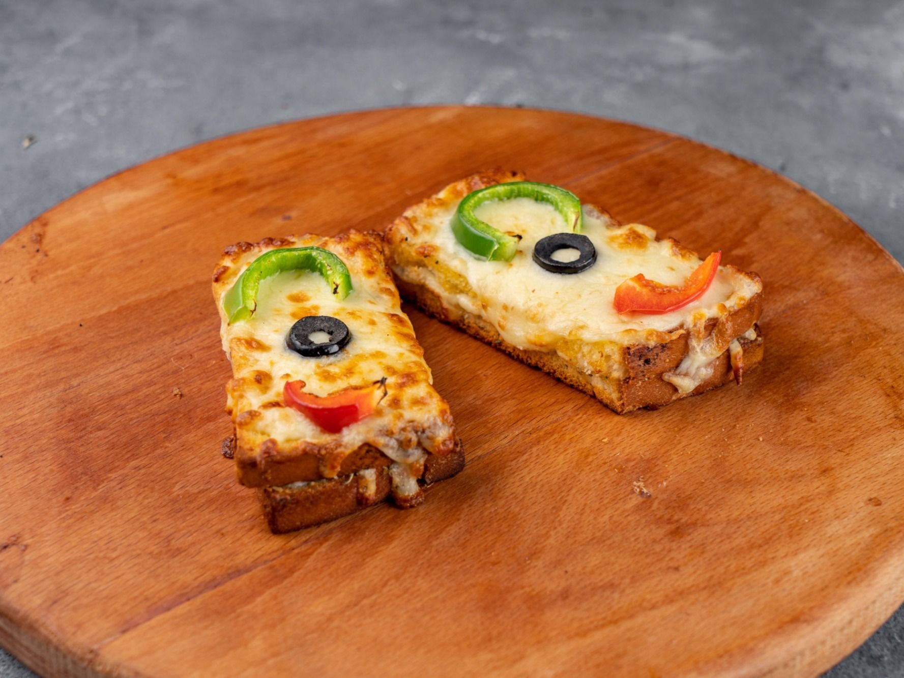 Mozzarella Garlic Bread
