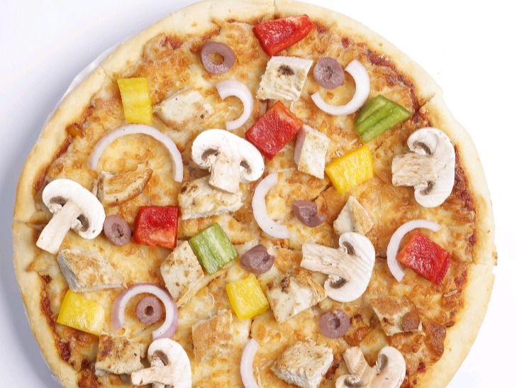 Chicken And Vegetables Pizza