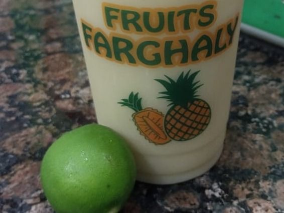 Sugarcane With Lemon Juice