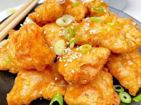 S05- Breaded Fish Fillet with Sauce