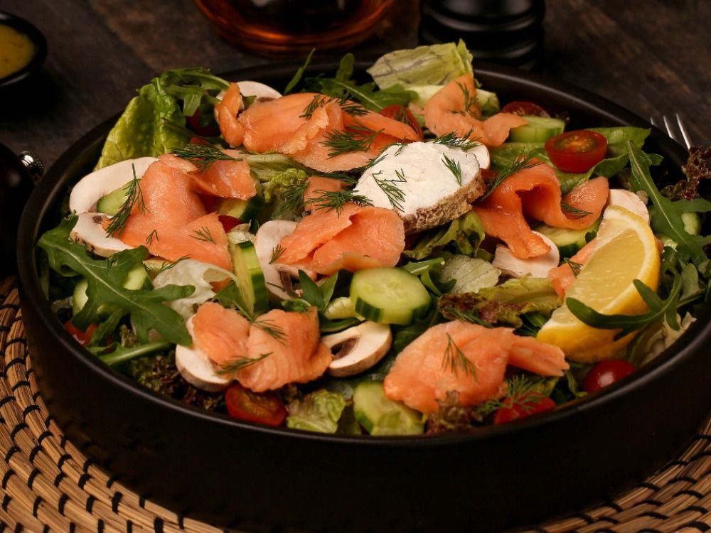 Smoked Salmon Salad (Medium Salad)
