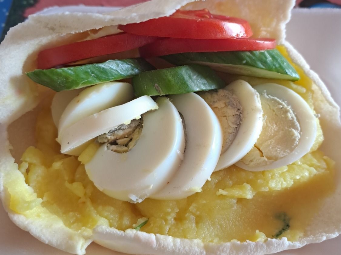 Mashed Potato Sandwich with Boiled Eggs