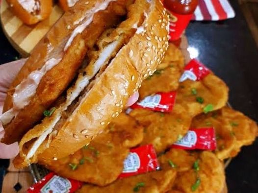 Medium Chicken Pane With Cheese