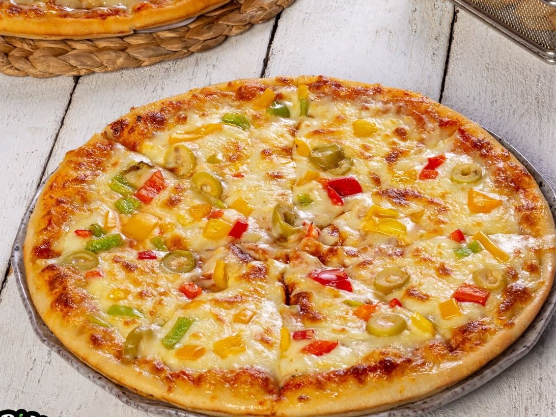Tuna pizza