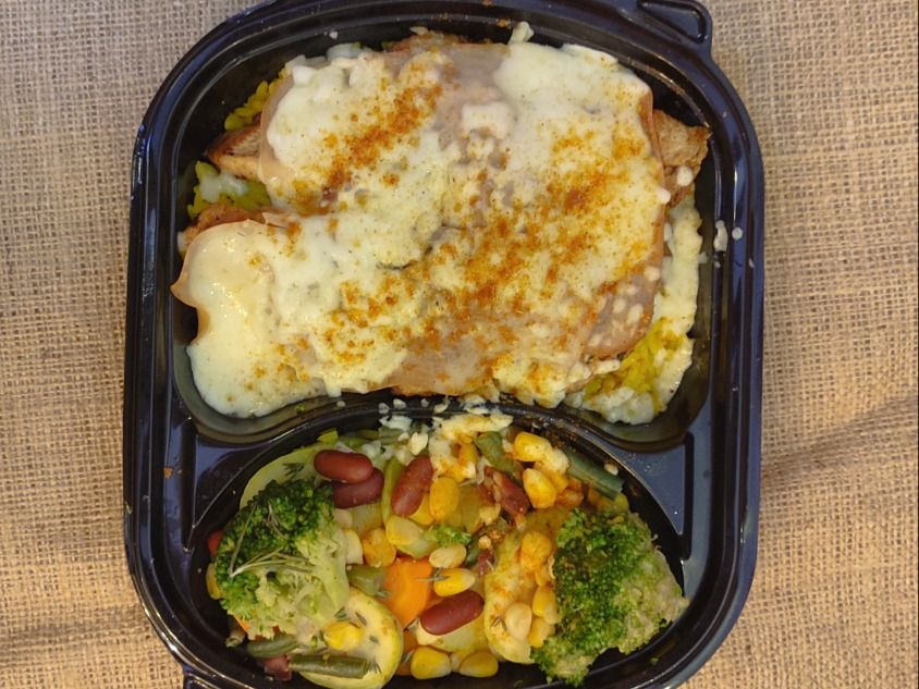 Master Roll Chicken Dish