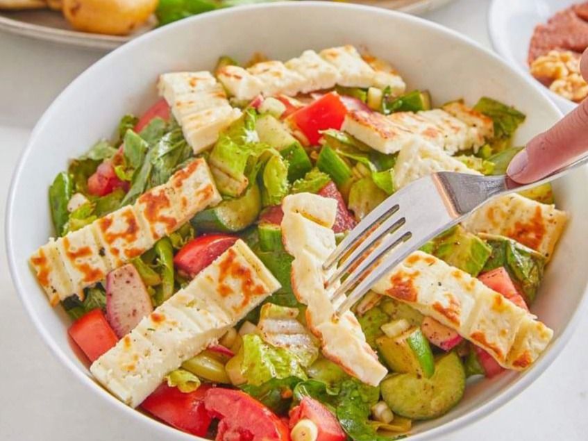 Fattoush With Halloumi Salad