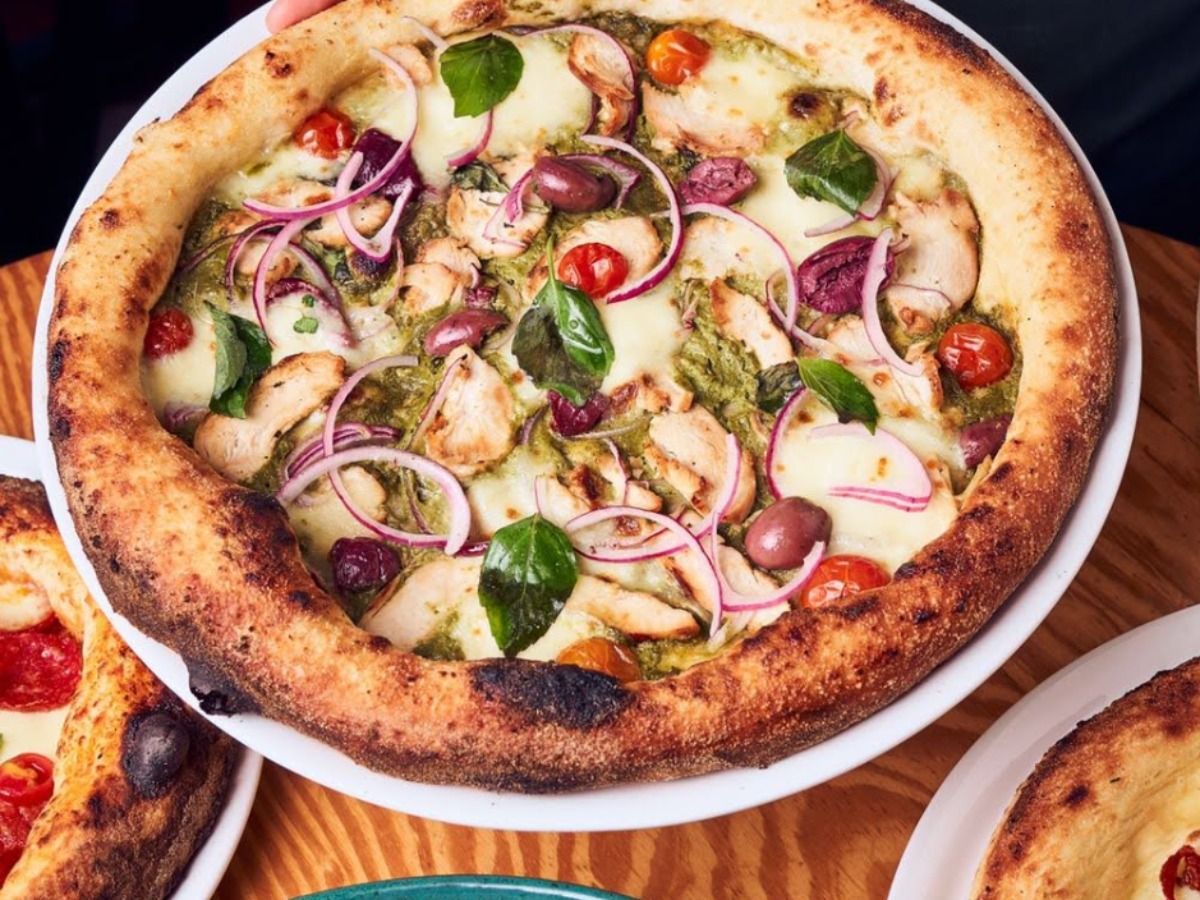Pollo E Pesto Pizza