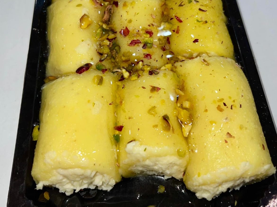 Halawa El Jibn Plate