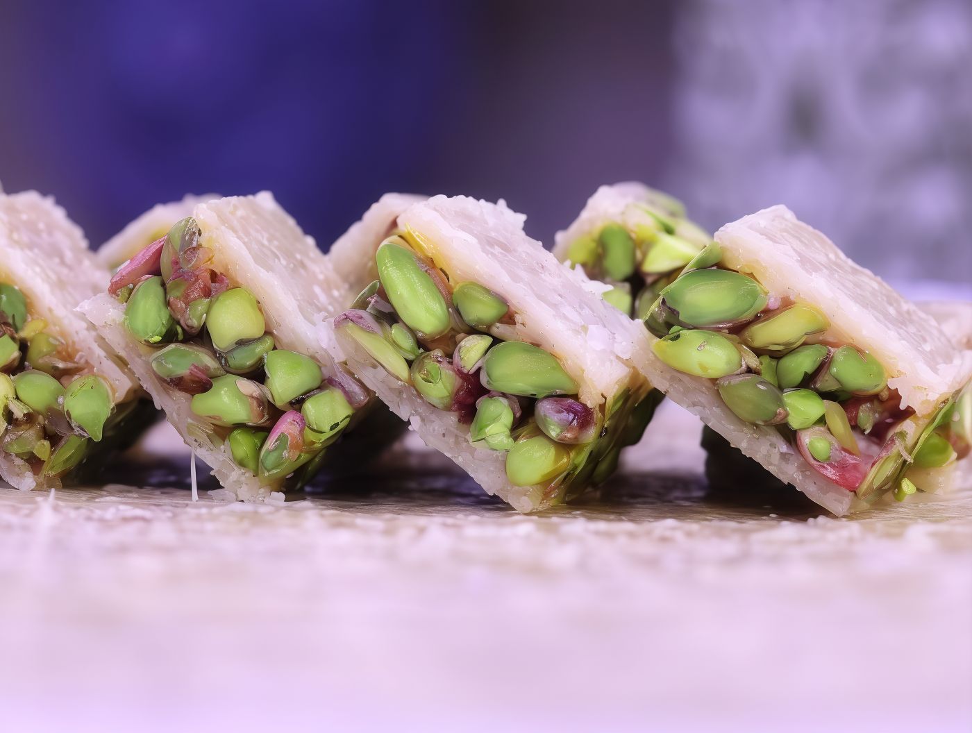 White pistachio bolloria