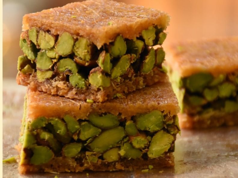Red Pistachio Ballouria