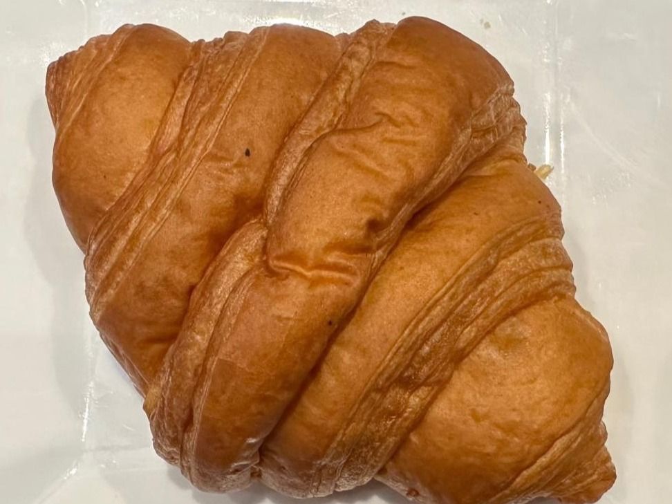 Plain croissant