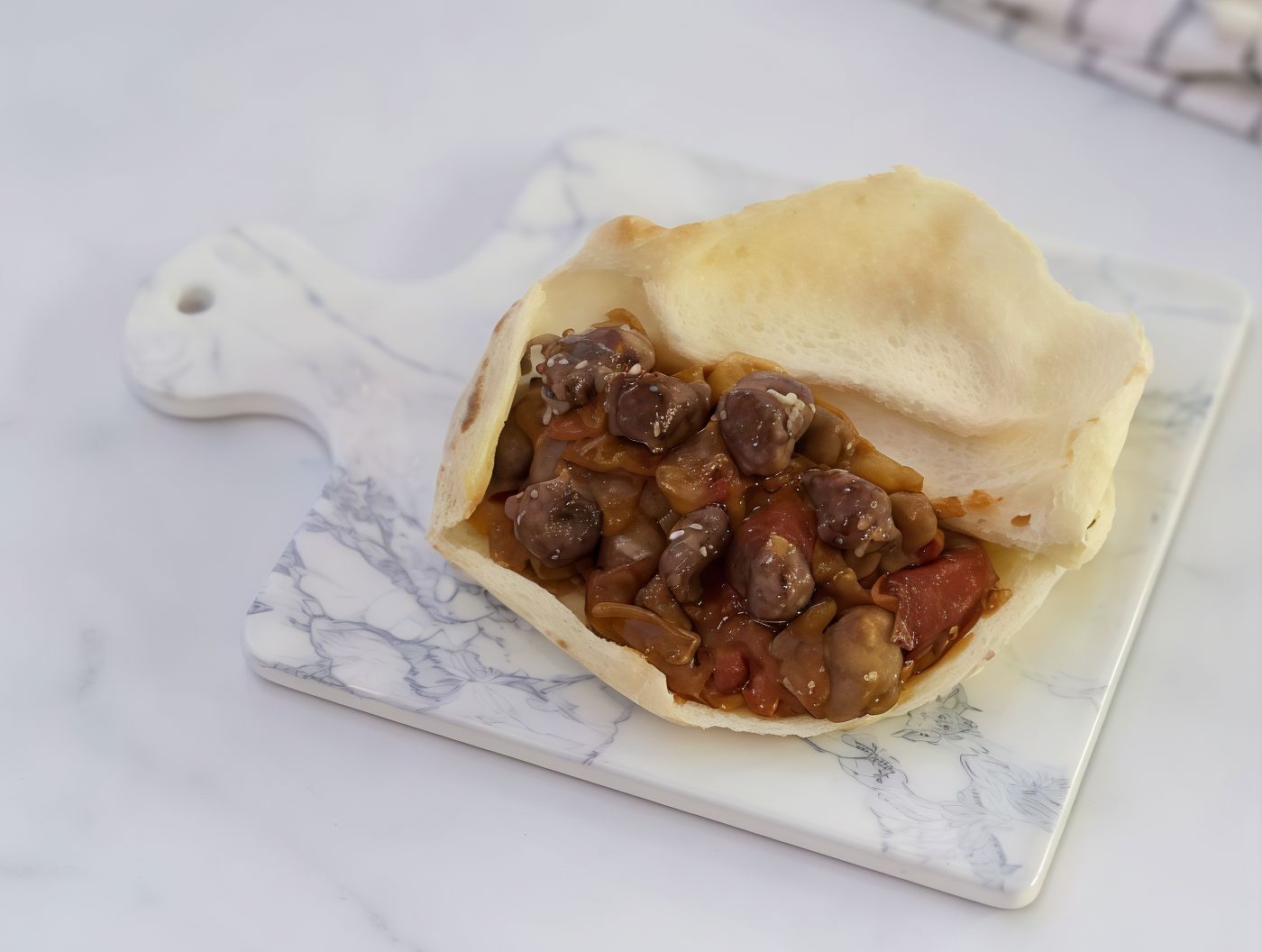 Foul sandwich with sausage