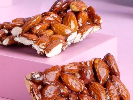 Almond Nut Bar - Lozia