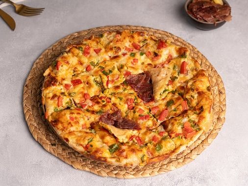 Pastrami Pizza Oriental