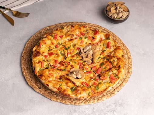 Chicken Mushroom Pizza Oriental