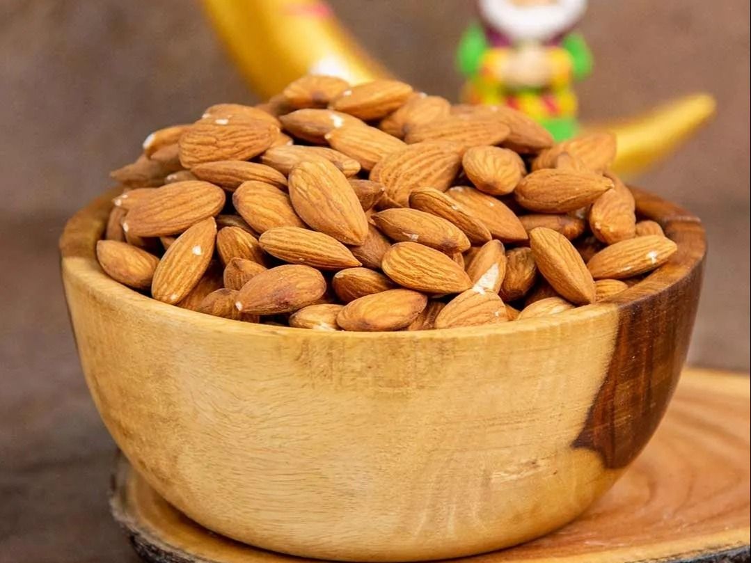 Raw Almonds