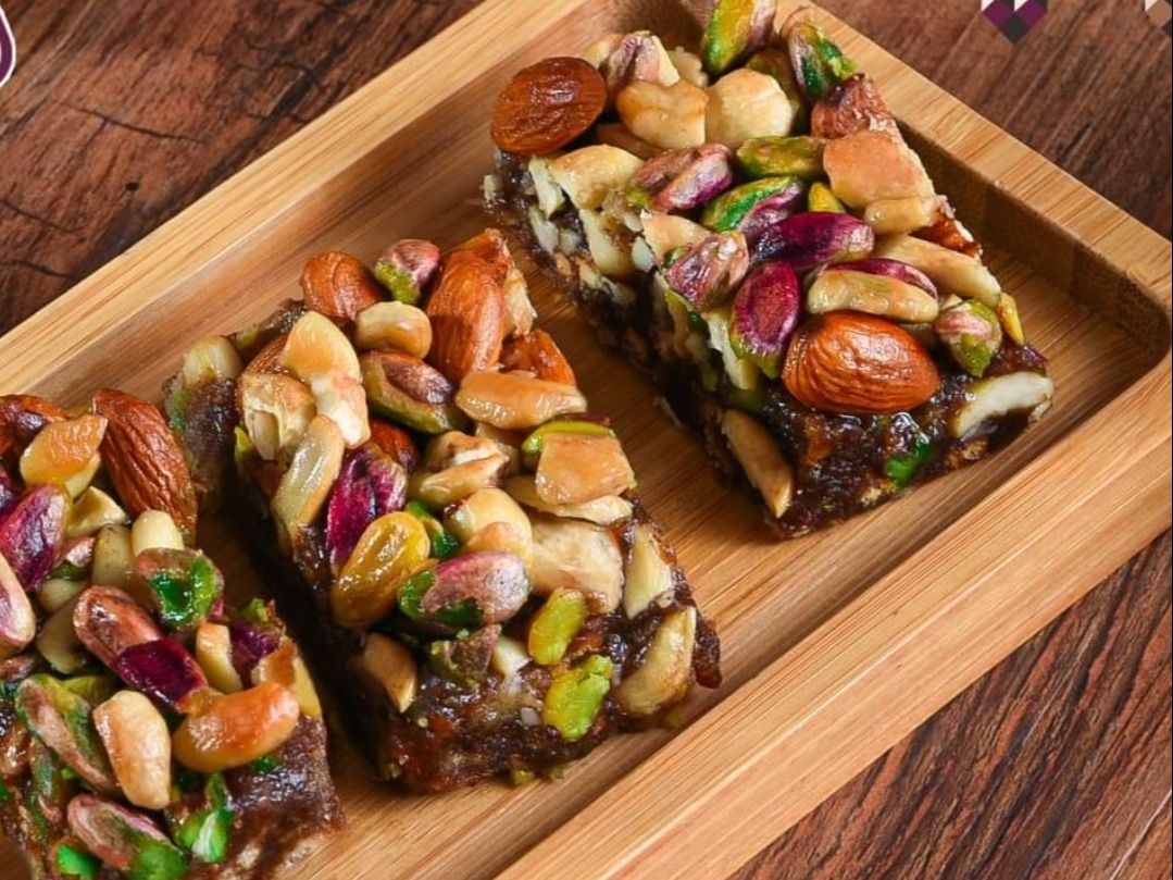 Dates With Nuts
