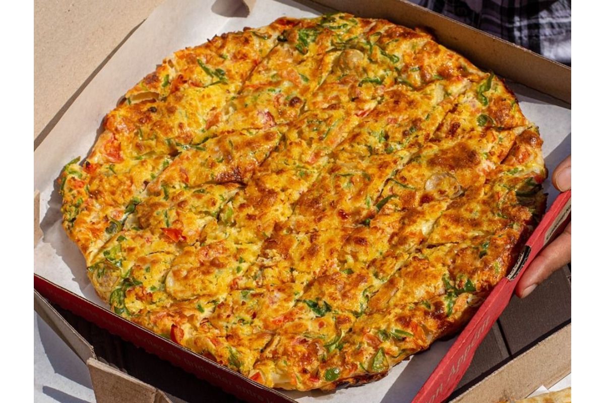 Oriental Pizza Hot Dog Pastrami