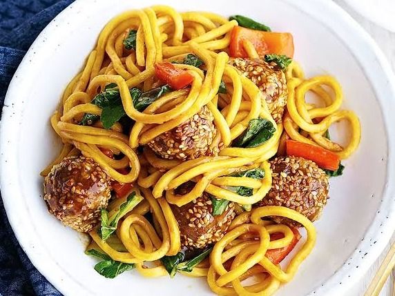 Fried Noodles With Asian Meatball