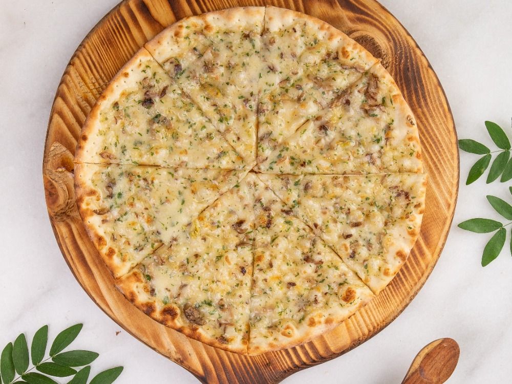 Yvonne's Cheese Mix Manoucheh
